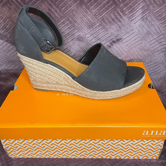 A.N.A espadrille Sandals size 8 - Picture 1 of 6